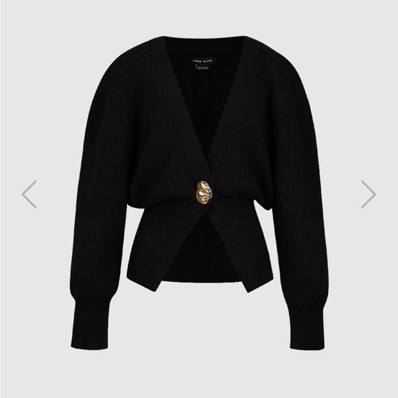 NWT Urban Revivo V Neck Knitted Cardigan in Black. Gold button detailing. - Picture 4 of 5